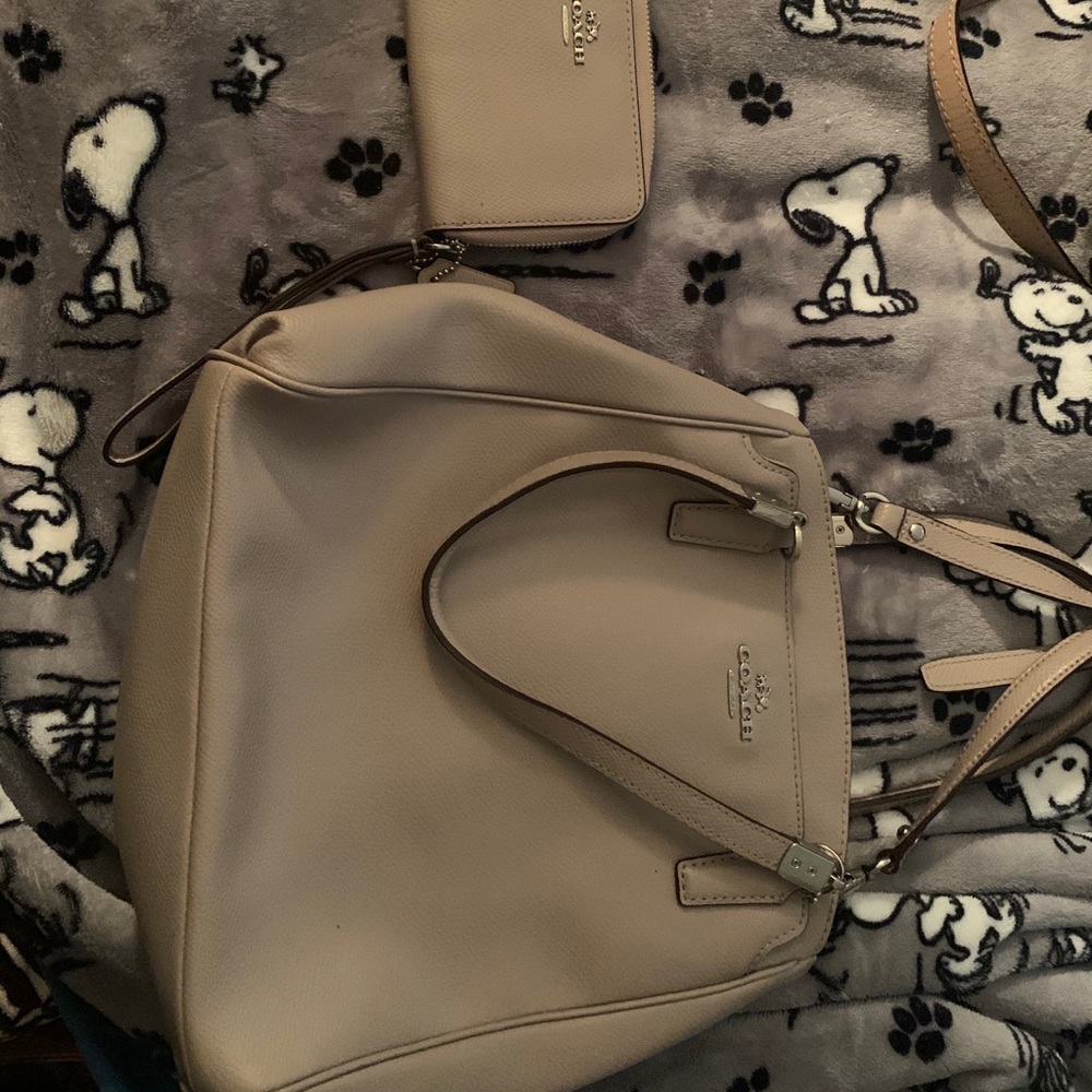 Coach purse snd wallet !